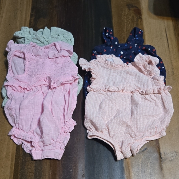 Kid's Romper Set - Picture 2 of 6